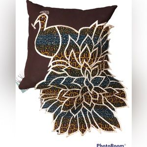 NWOT Embroidered Peacock Pillow Global Artisan STUNNING!! Brown Aqua
